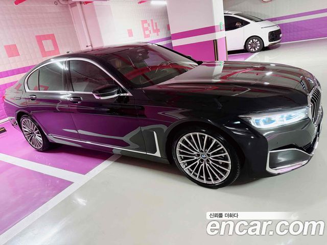 BMW 7-Series G11 740i Design Pure Excellence - фото 3