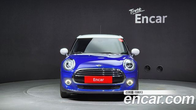 Mini Cooper 5Door Standard 3rd - фото 2