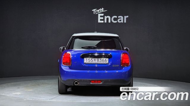 Mini Cooper 5Door Standard 3rd - фото 3