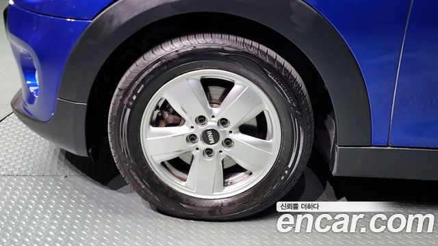 Mini Cooper 5Door Standard 3rd - фото 4