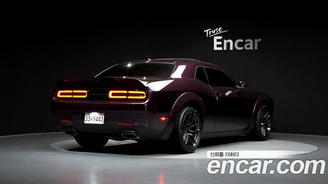 Dodge Challenger 6.4 - фото 1
