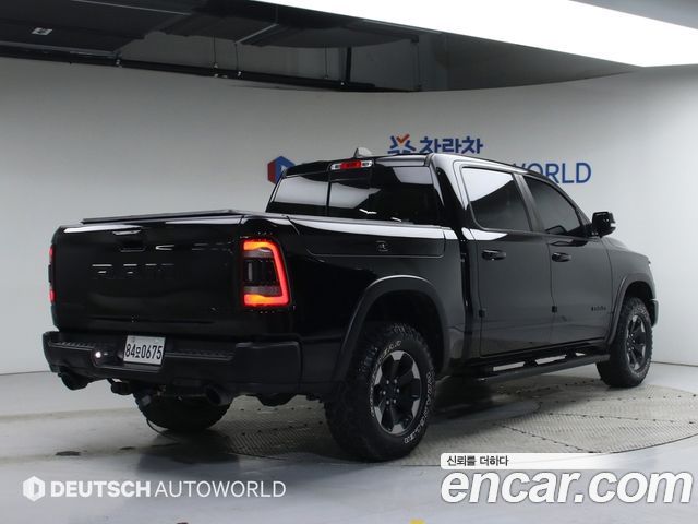 Dodge Ram Pick Up 5.7 - фото 1