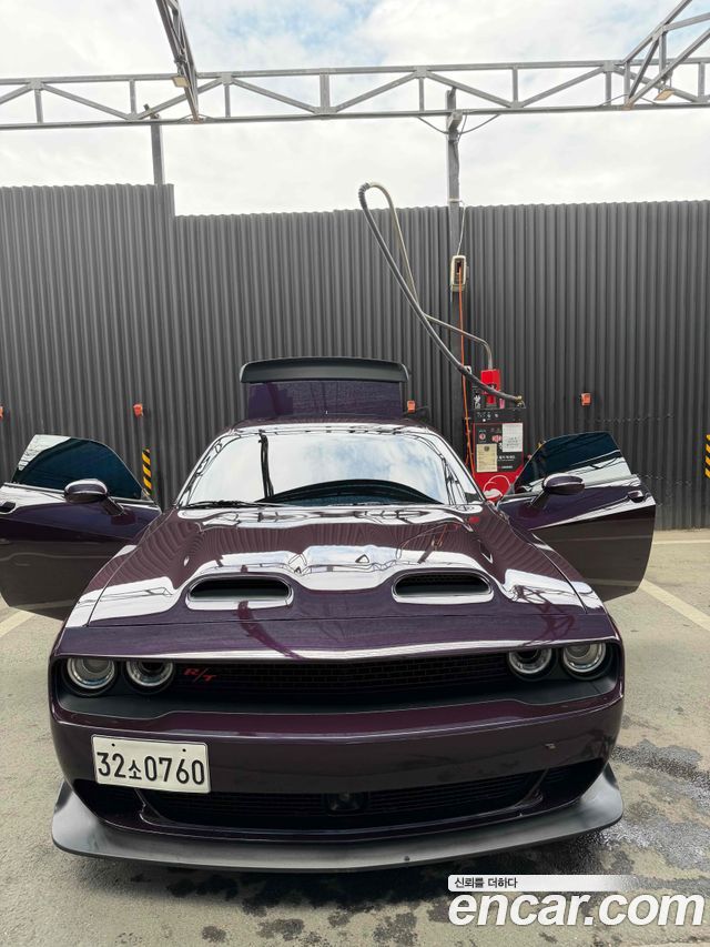 Dodge Challenger 6.4 - фото 0