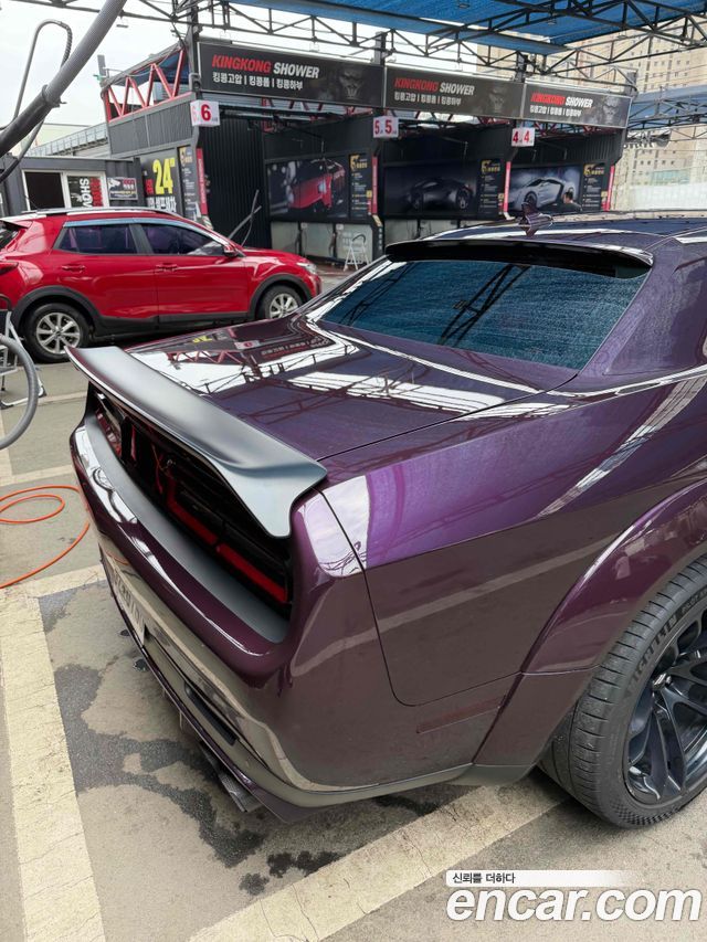 Dodge Challenger 6.4 - фото 1