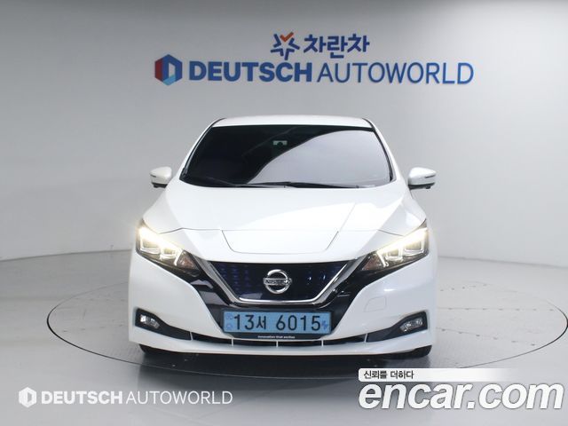 Nissan Leaf ZE1 EV SL - фото 2