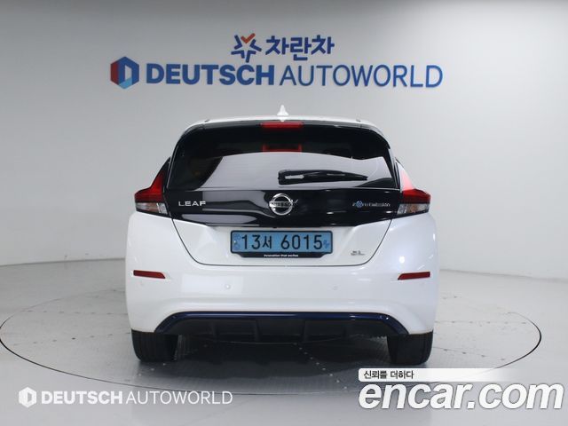 Nissan Leaf ZE1 EV SL - фото 3