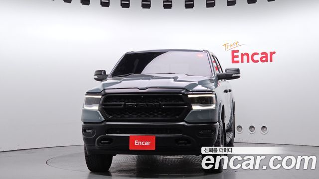 Dodge Ram Pick Up 5.7 - фото 2