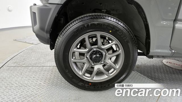Suzuki Jimny 0.6 - фото 4