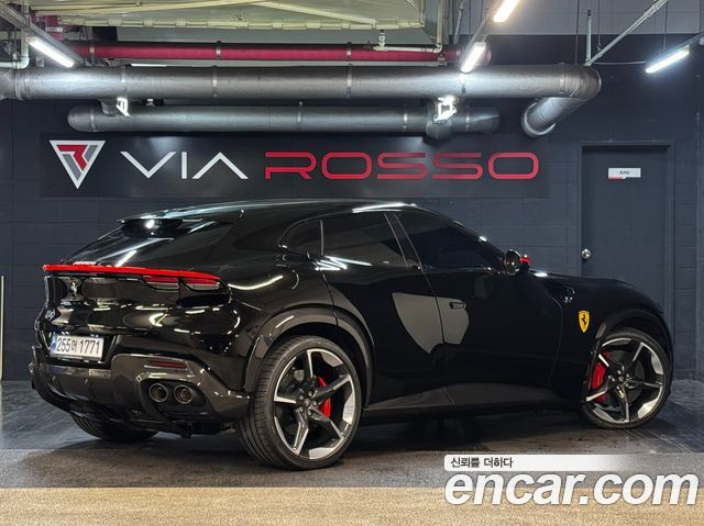 Ferrari Purosangue 6.5 V12 - фото 1