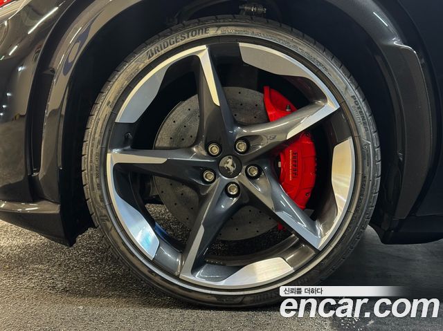 Ferrari Purosangue 6.5 V12 - фото 4
