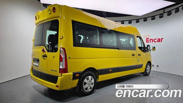 Renault Samsung Master School Bus 15-Seater - фото 1