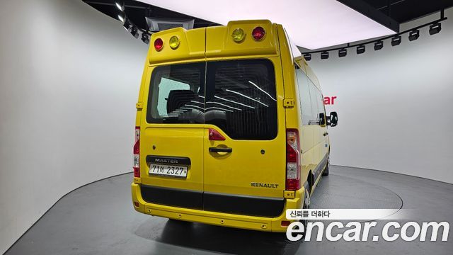 Renault Samsung Master School Bus 15-Seater - фото 3