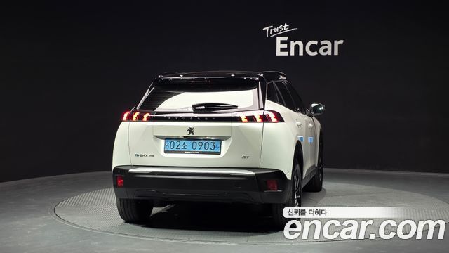 Peugeot 2008 2-го поколения EV GT - фото 3