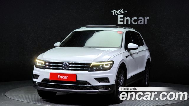 Volkswagen Tiguan 2.0 TDI Prestige - фото 0