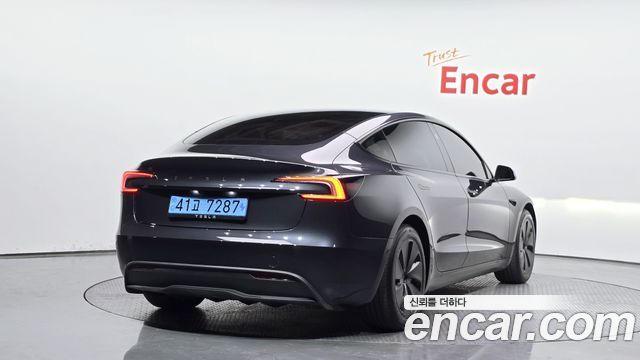 Tesla Model 3 RWD - фото 1