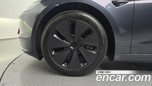 Tesla Model 3 RWD - фото 4