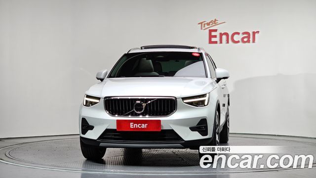Volvo XC40 B4 Ultimate Bright - фото 2