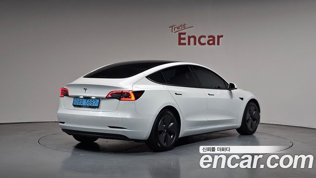 Tesla Model 3 RWD - фото 1