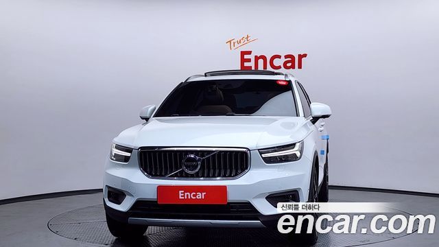Volvo XC40 B4 Inscription - фото 2
