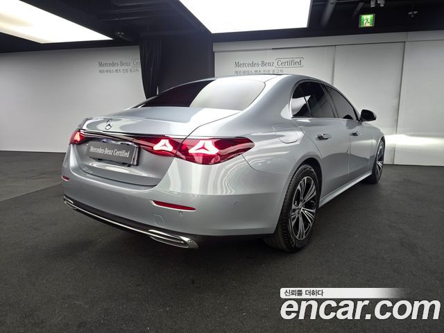 Mercedes-Benz E-Class W214 E200 Avantgarde - фото 1
