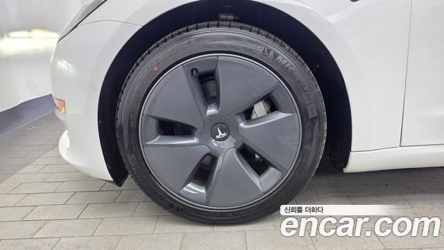 Tesla Model 3 Long Range AWD - фото 4