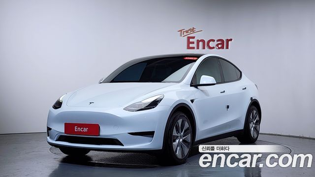 Tesla Model Y RWD - фото 0