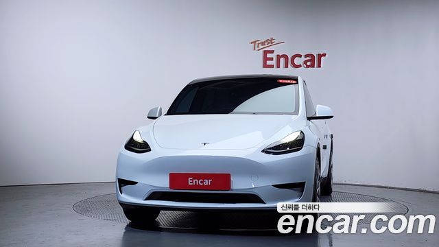Tesla Model Y RWD - фото 2
