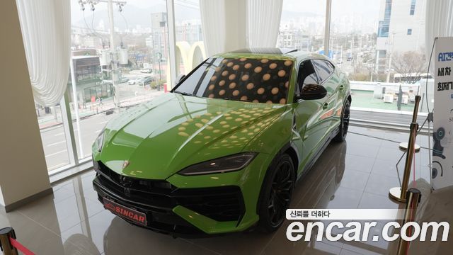 Lamborghini Urus 4.0 V8 SE - фото 0