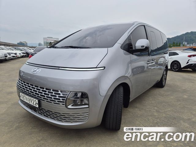 Hyundai Staria Tourer 9-Seater Modern - фото 0