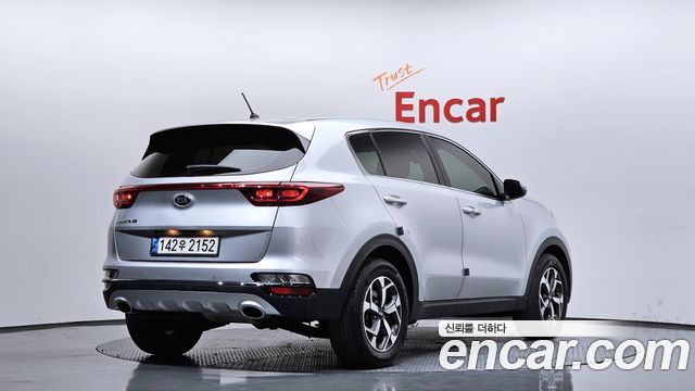Kia Sportage Diesel 2.0 2WD Trendy - фото 1