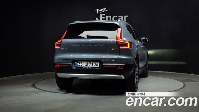 Volvo XC40 B4 Ultimate Bright - фото 3