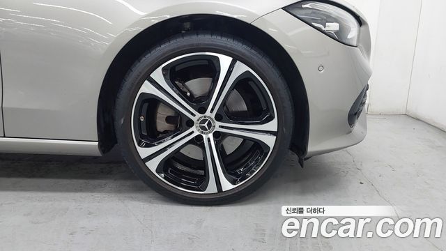 Mercedes-Benz C-Class W206 C300 4MATIC Avantgarde - фото 4