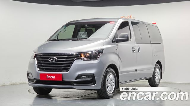 Hyundai Starex Новый Van 5-Seater Modern - фото 0
