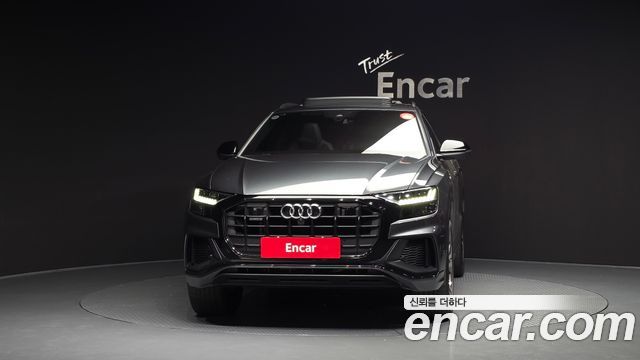 Audi Q8 55 TFSI Quattro Premium - фото 2