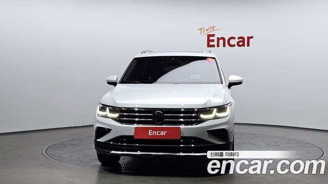 Volkswagen Tiguan 2-го поколения 2.0 TDI Prestige - фото 2
