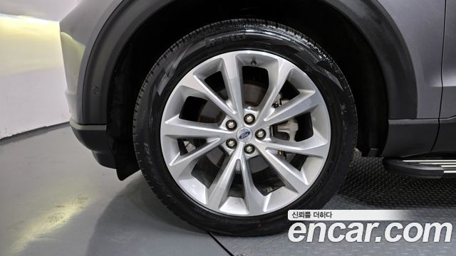 Ford Explorer 6-го поколения 3.0 Platinum 4WD - фото 4