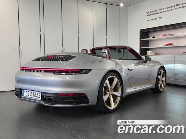 Porsche 911 Carrera 4 Cabriolet - фото 1