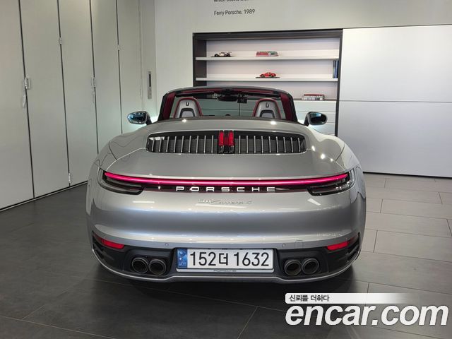 Porsche 911 Carrera 4 Cabriolet - фото 3