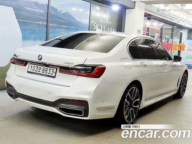 BMW 7-Series G11 740i M Sport - фото 3