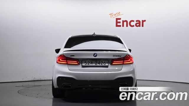 BMW 5-Series G30 520d xDrive M Sport Package Plus - фото 3