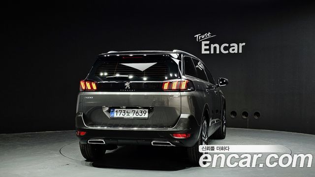 Peugeot 5008 2-го поколения 1.2 Pure Tech GT - фото 3