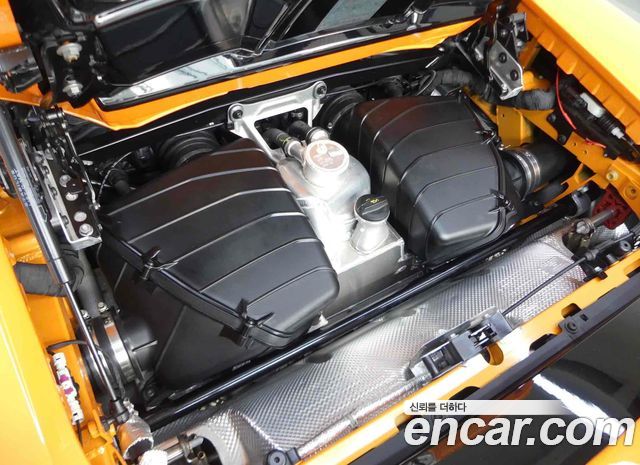 Lamborghini Huracan LP640-4 EVO Spyder - фото 4