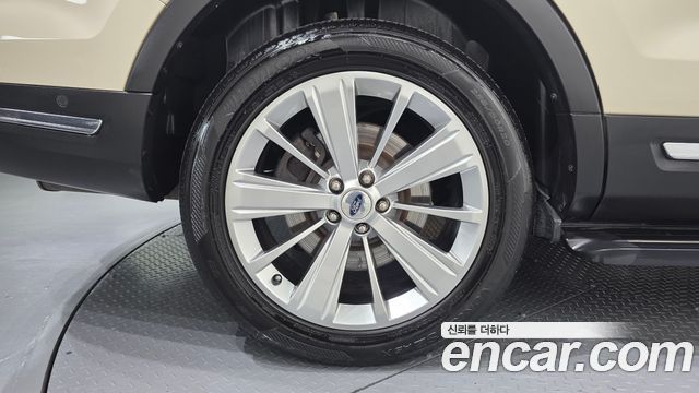 Ford Explorer 2.3 Limited 4WD 5th - фото 4