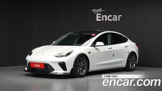 Tesla Model 3 Long Range AWD - фото 0