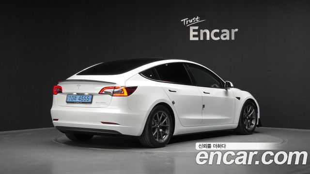 Tesla Model 3 Long Range AWD - фото 1