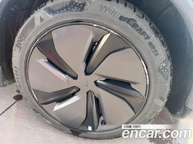 Tesla Model Y RWD - фото 3