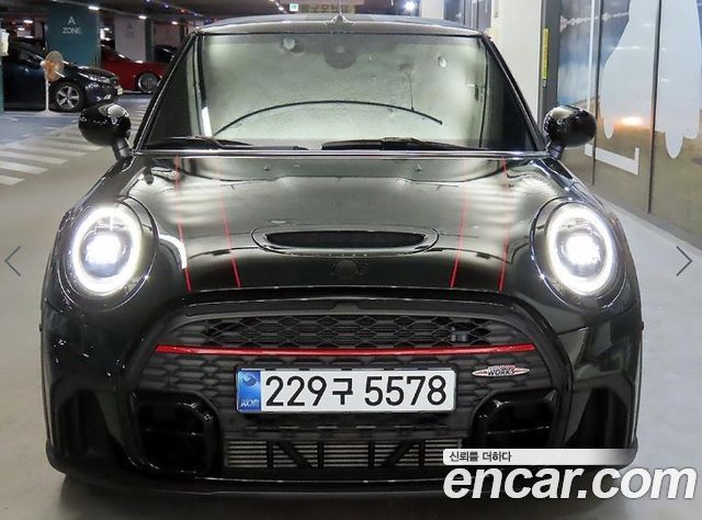 Mini Cooper Convertible JCW 3rd - фото 1