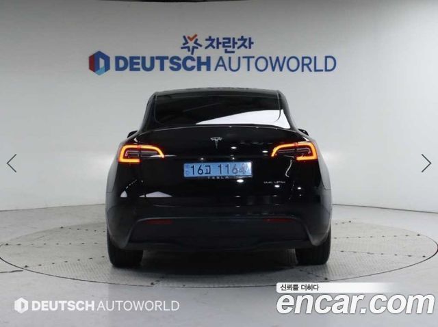 Tesla Model Y Long Range AWD - фото 3