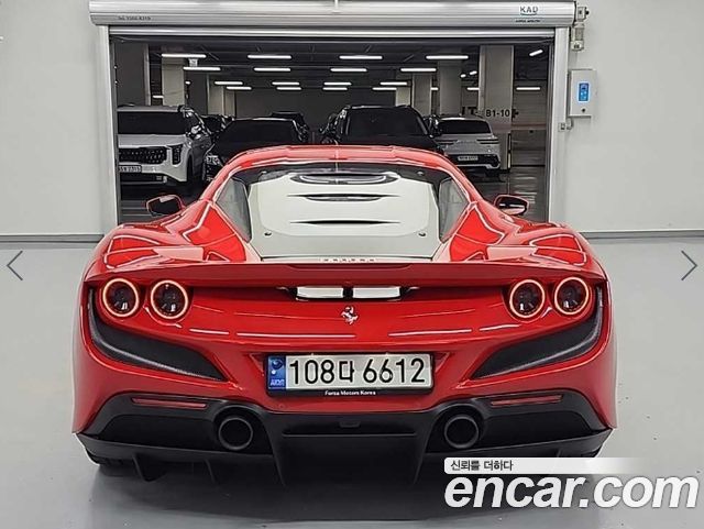 Ferrari F8 3.9 V8 - фото 2
