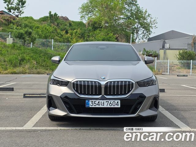BMW 5-Series G60 520i M Sport - фото 2